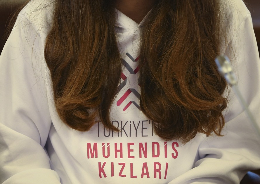 Bakan Selçuk: “Türkiye’nin Mühendis Kızları Projesi ile 75 Lisede 22.500 Öğrenciye Ulaştık”