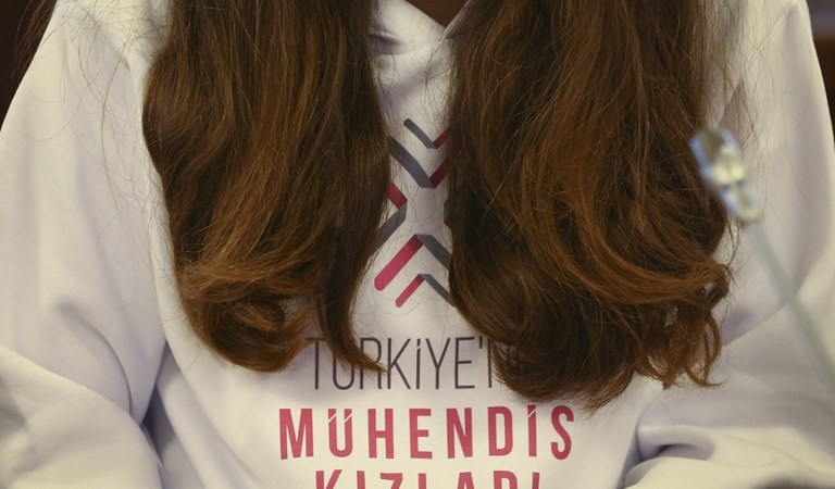 Bakan Selçuk: “Türkiye’nin Mühendis Kızları Projesi ile 75 Lisede 22.500 Öğrenciye Ulaştık”