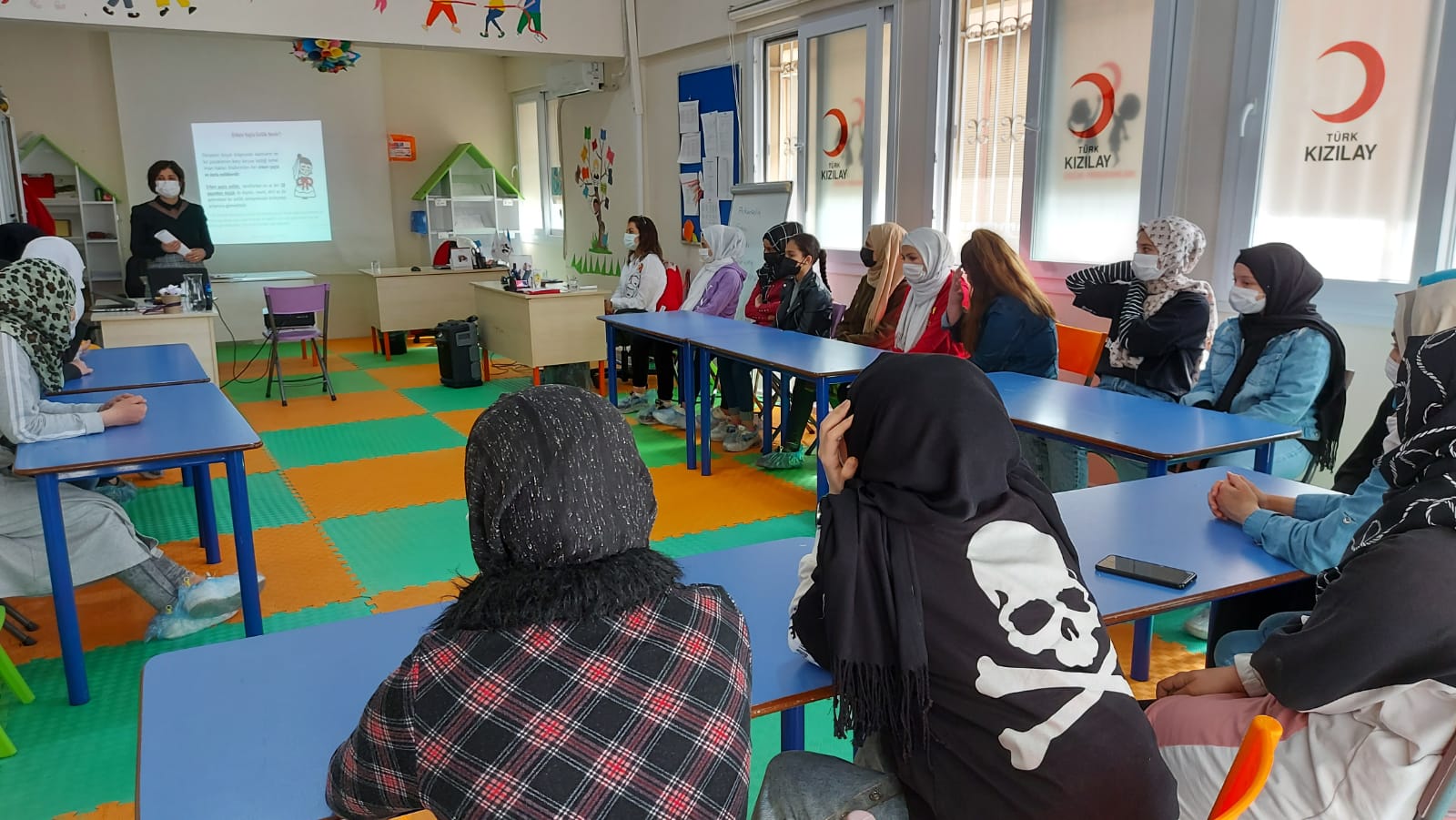 Çocuk ve Gençlik Merkezinde "Erken Yaşta ve Zorla Evlilikle Mücadele" Konulu Eğitim Verildi.