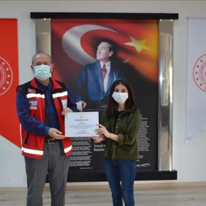 Covid-19 Süreci Çalışmaları Kapsamında Bakanımız Zehra Zümrüt SELÇUK tarafından imzalanan Teşekkür Belgeleri Personellere Teslim Edildi - fotoğraf 8