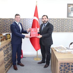 Yalova Aile, Çalışma ve Sosyal Hizmetler İl Müdürü Arif LAÇİN tarafından  İl Genel Meclis Başkanı  Hasan SOYGÜZEL makamında ziyaret edildi. - fotoğraf 1