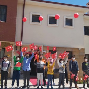 23 Nisan Ulusal Egemenlik ve Çocuk Bayramı Kutlu Olsun - fotoğraf 2