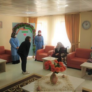 İl Müdür V. Fatma Uz Huzurevi Sakinlerinin Anneler Günü’nü Kutladı - fotoğraf 2