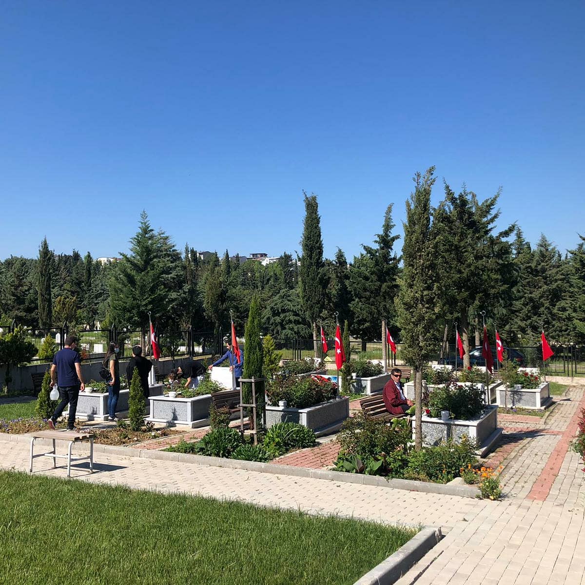 Bayramda Şehitlik Ziyareti Gerçekleştirildi