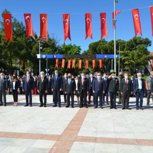 19 Mayıs Atatürk’ü Anma Gençlik ve Spor Bayramı kutlama programı gerçekleştirildi.  - fotoğraf 8