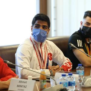 Bakan Yanık, 19 Mayıs’ta 19 milli sporcuyla buluştu - fotoğraf 3