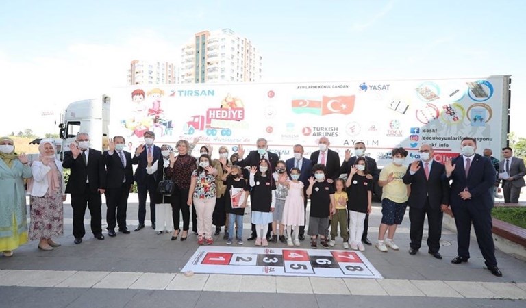 "Oyun Karavanı" Azerbaycanlı çocuklar için yola çıktı