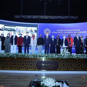 Bakanımız Sayın Yanık, Şanlıurfa’da “Kadın Kooperatifleri Güneydoğu Anadolu Buluşması” programına katıldı - fotoğraf 4