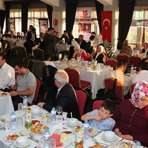 Şehit Aileleri ve Gaziler Yemekte Buluştu - fotoğraf 3