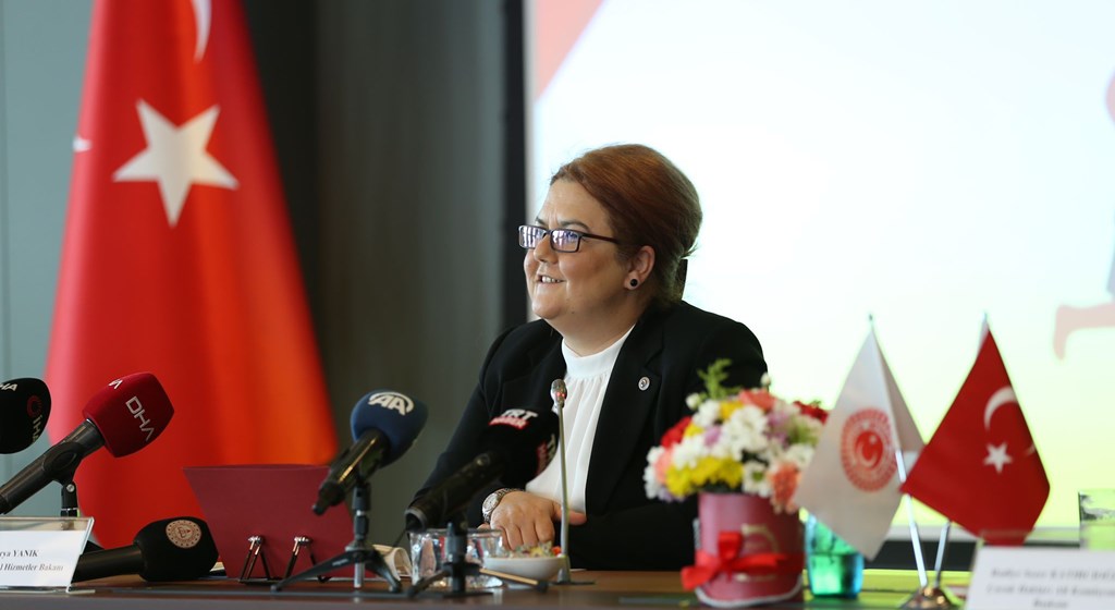 Bakanımız Derya Yanık; “Çocuk işçiliği ile mücadelede herkesin bir araya gelmesi gerekiyor işte o zaman sorunu çözebiliriz”