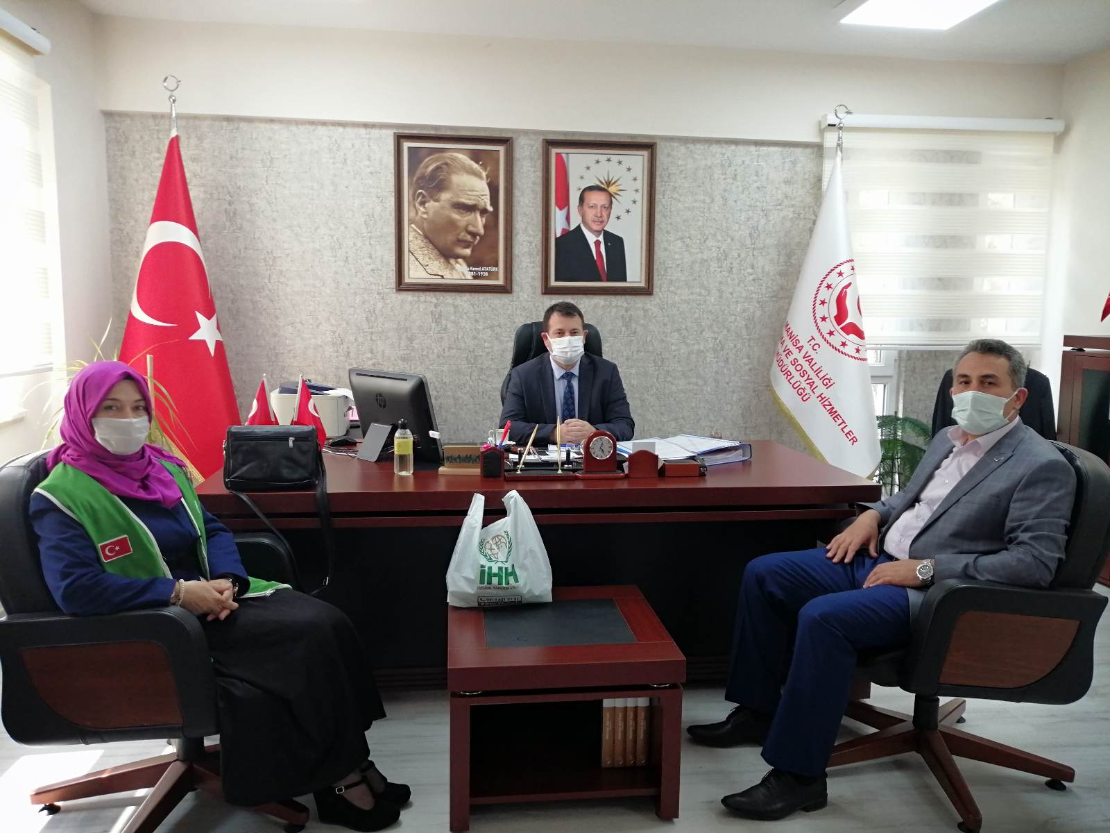 Manisa İHH Derneği Kadın Kolları Yönetimi İl Müdürümüzü Ziyaret Etti