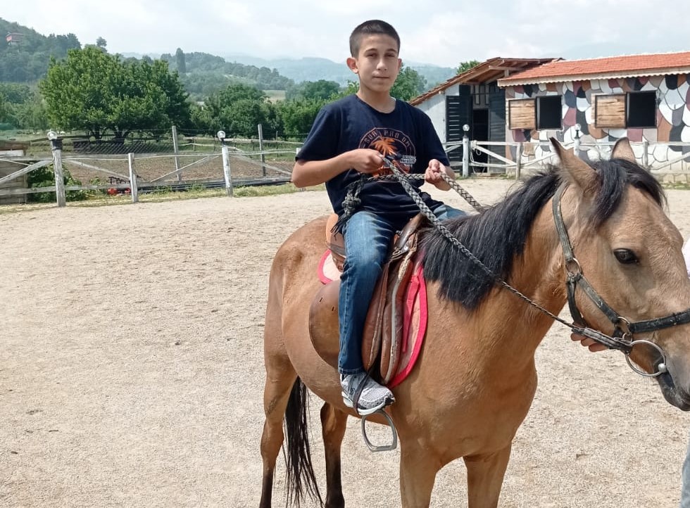 Binicilik Faaliyetleri İle Mutlu Çocuklar
