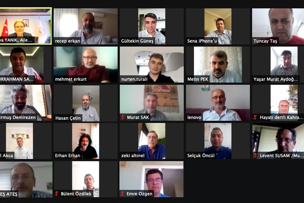 Aile ve Sosyal Hizmetler Bakanımız Derya Yanık, Koruyucu Babaların Babalar Günü'nü Kutladı