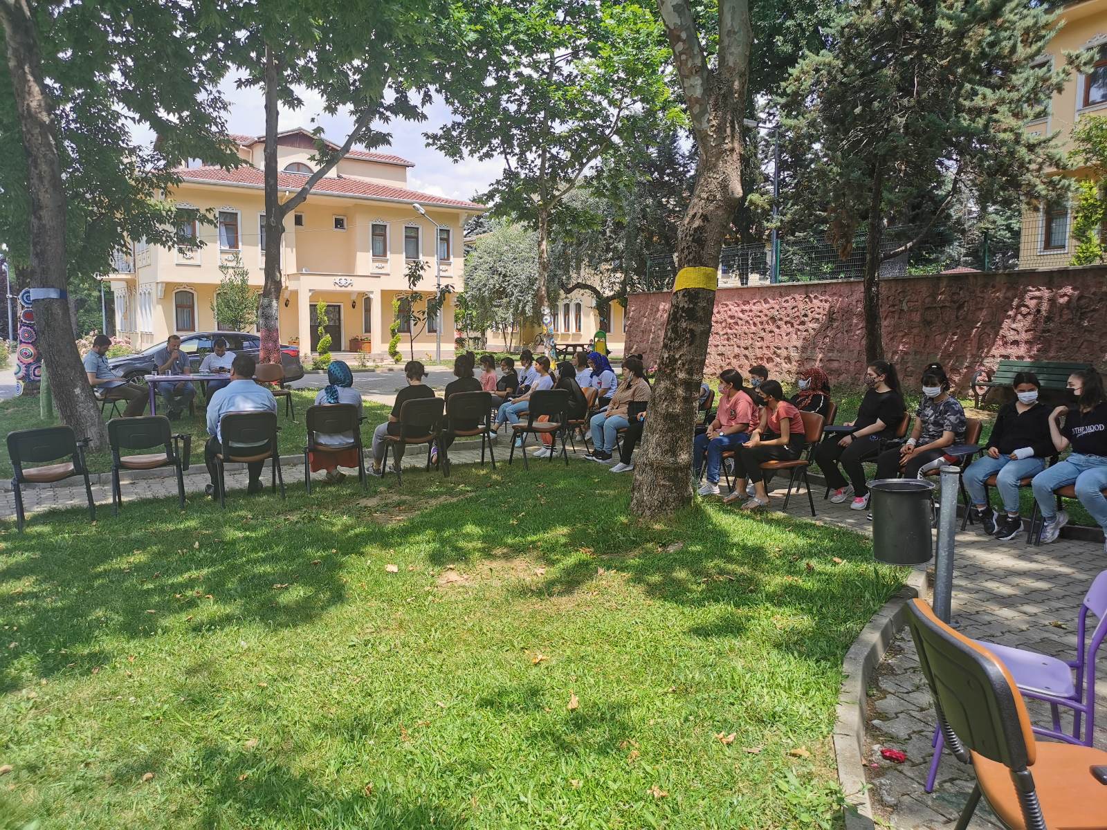 Mekânları Cennet, Makamları Al-i Olsun