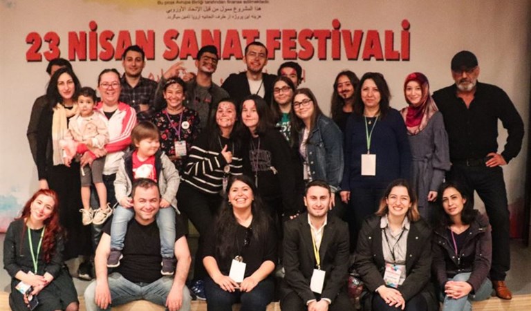 Çocuk Hakları Komitesi ve İl Göç İdare ve Mülteci Destek İş Birliğinde 23 Nisan Sanat Festivali Düzenlendi