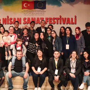 Çocuk Hakları Komitesi ve İl Göç İdare ve Mülteci Destek İş Birliğinde 23 Nisan Sanat Festivali Düzenlendi - fotoğraf 1