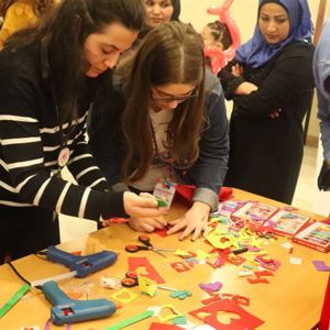 Çocuk Hakları Komitesi ve İl Göç İdare ve Mülteci Destek İş Birliğinde 23 Nisan Sanat Festivali Düzenlendi - fotoğraf 10