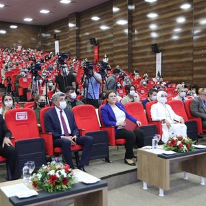 Aile ve Sosyal Hizmetler Bakanımız Derya Yanık, Van'da Kadın Kooperatifleri Doğu Anadolu Buluşması’na katıldı - fotoğraf 5