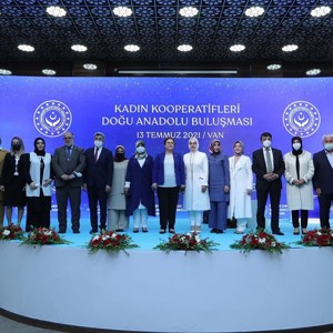 Aile ve Sosyal Hizmetler Bakanımız Derya Yanık, Van'da Kadın Kooperatifleri Doğu Anadolu Buluşması’na katıldı - fotoğraf 7