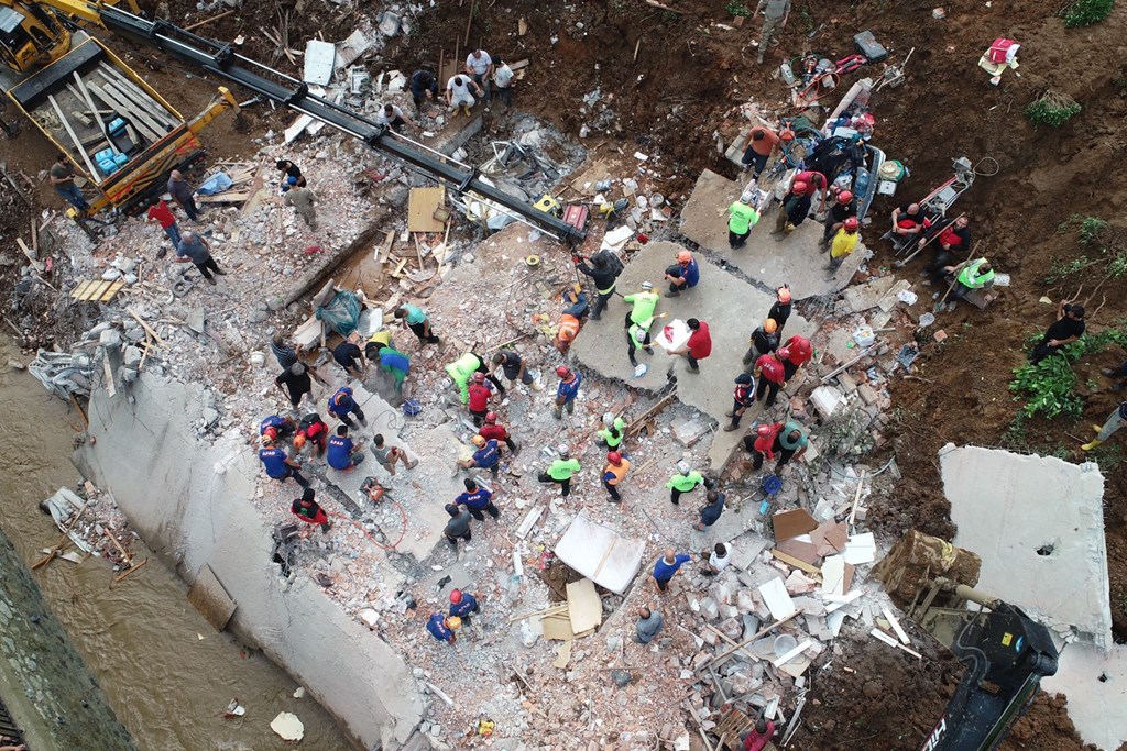Bakanımız Yanık: “Afet dönemlerinde de şiddet mağduru kadınlarımız hizmetlerimize kesintisiz ulaşacak”