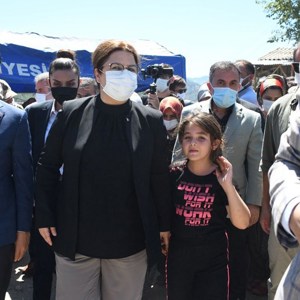 Yazdır Bakanımız Yanık: “Yangından Etkilenenler İçin Sosyal Yardımlar Fonu’muzdan Toplam 21 Milyon Lira Kaynak Aktarımı Yaptık” - fotoğraf 4