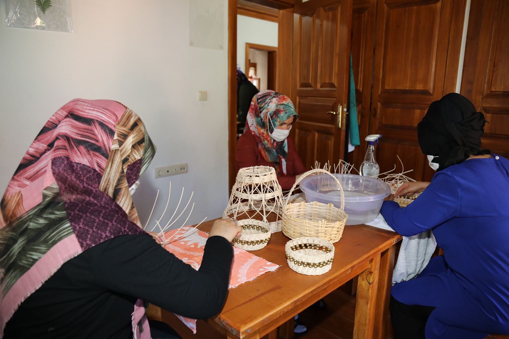 Bakanımız Yanık: “2021 yılında konukevlerimizdeki 163 kadını meslek sahibi yaptık”