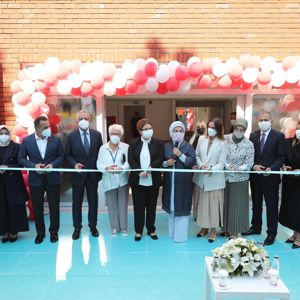 Emine Erdoğan Kasımpaşa Oya Kayacık Çocuk Evleri Sitesi'nin açılışına katıldı: "Hiçbir çocuğu yalnız bırakmamak temel vazifemizdir” - fotoğraf 1