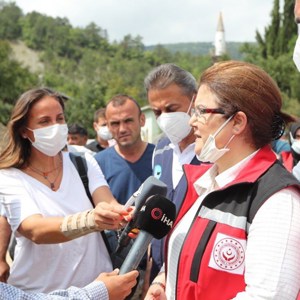 Bakanımız Sayın Derya Yanık: “Sinop'a 13 Milyon Lira Nakdi Yardım Göndermiştik. İhtiyaç Oldukça Nakdi Yardımlara Devam Edeceğiz" - fotoğraf 2