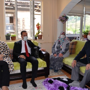 Babalar Günü Münasebetiyle Şehit Babalarımız, Gazilerimiz ve Koruyucu Ailelerimiz Ziyaret Edilmiştir. - fotoğraf 2