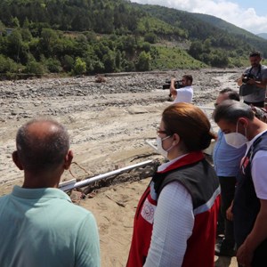 Bakanımız Sayın Derya Yanık: “Sinop'a 13 Milyon Lira Nakdi Yardım Göndermiştik. İhtiyaç Oldukça Nakdi Yardımlara Devam Edeceğiz" - fotoğraf 2