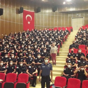 Bakanımız Yanık: “5.113 Polis Akademisi öğrencisine, kadına yönelik şiddetle mücadele konusunda eğitim verdik” - fotoğraf 1