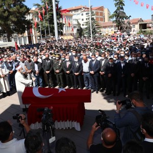 Şehit Piyade Uzman Çavuş Muammer Yiğit Son Yolculuğuna Uğurlandı - fotoğraf 8