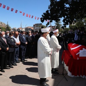 Şehit Piyade Uzman Çavuş Muammer Yiğit Son Yolculuğuna Uğurlandı - fotoğraf 9