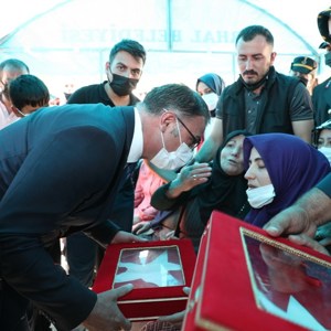 Şehit Piyade Uzman Çavuş Muammer Yiğit Son Yolculuğuna Uğurlandı - fotoğraf 13