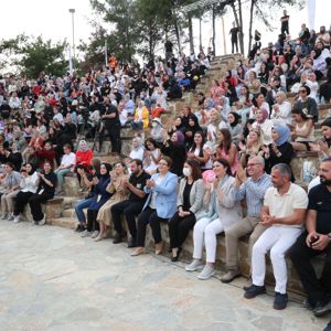 Aile ve Sosyal Hizmetler Bakanımız Derya Yanık Eğitim ve Motivasyon Kampında Gençlerle Bir Araya Geldi - fotoğraf 1