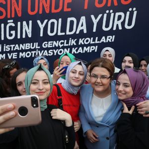 Aile ve Sosyal Hizmetler Bakanımız Derya Yanık Eğitim ve Motivasyon Kampında Gençlerle Bir Araya Geldi - fotoğraf 2