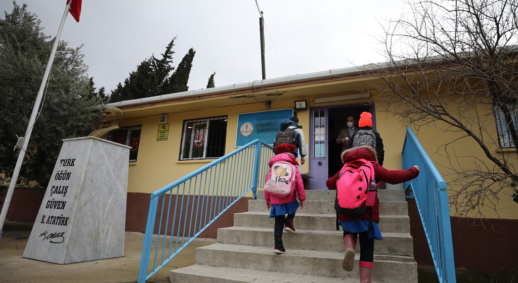 Bakanımız Sayın Derya Yanık: “Mobil Ekiplerimiz Kırsal Bölgelerdeki Çocuklarımız İçin Sahada”