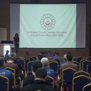 Şiddet Önleme ve İzleme Merkezi Müdürlüğü Tarafından Eğitim Semineri Düzenlendi - fotoğraf 1