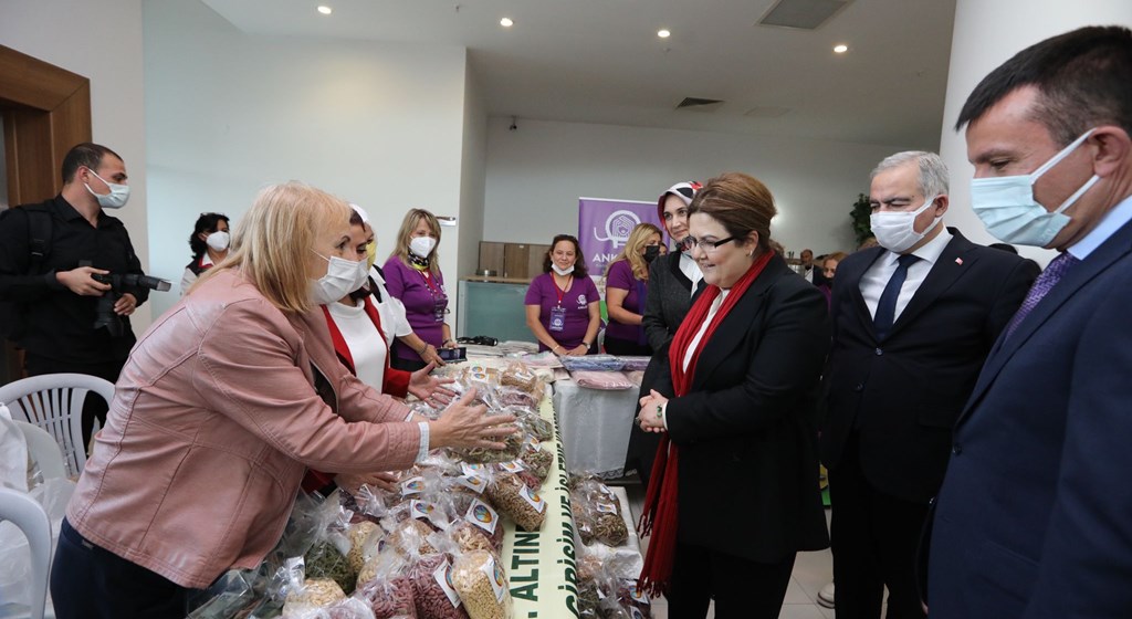 Bakanımız Derya Yanık, ‘Kadın Kooperatifleri İç Anadolu Bölgesi Buluşması' Programına Katıldı