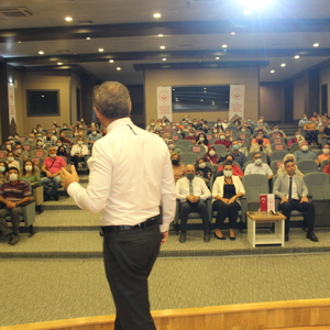Adana İlimizde Bulunan Tüm Koruyucu Ailelerimiz “Güven ve Sevgi Dolu Çocuk Yetiştirmek” İsimli Konferansımızda Bir Araya Geldi - fotoğraf 1