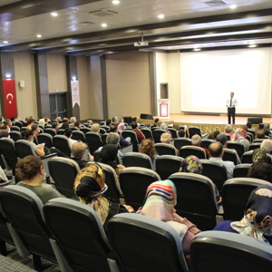 Adana İlimizde Bulunan Tüm Koruyucu Ailelerimiz “Güven ve Sevgi Dolu Çocuk Yetiştirmek” İsimli Konferansımızda Bir Araya Geldi - fotoğraf 19