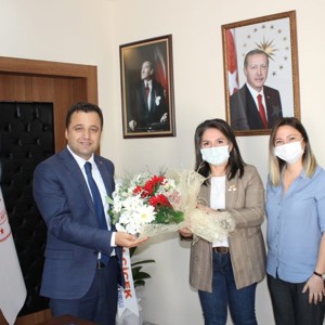 Saadet Öğretmen Çocuk İstismarı İle Mücadele Derneği'nden İl Müdürümüz Osman Toprakçı'ya Ziyaret - fotoğraf 1
