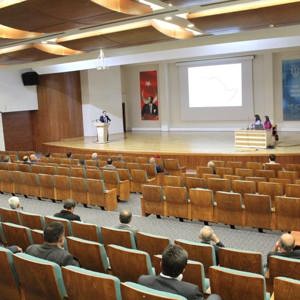 MUHTARLARA YÖNELİK AİLE VE SOSYAL HİZMETLER İL MÜDÜRLÜĞÜ HİZMETLERİ HAKKINDA BİLGİLENDİRME TOPLANTISI DÜZENLENDİ - fotoğraf 2