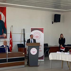 Kadına Yönelik Şiddetle Mücadele İl Eylem Planı Çalıştayı Vali Yardımcısı V. Sayın Semih CEMBEKLİ Başkanlığında Gerçekleştirildi. - fotoğraf 1