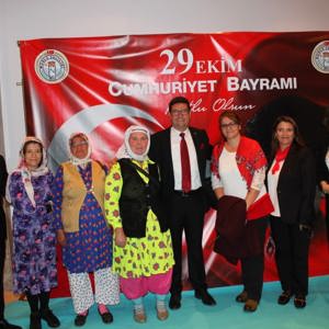 Türkiye Cumhuriyeti'nin kuruluşunun 98. Yılı İlimizde Çeşitli Törenlerle Coşkuyla Kutlandı. - fotoğraf 5