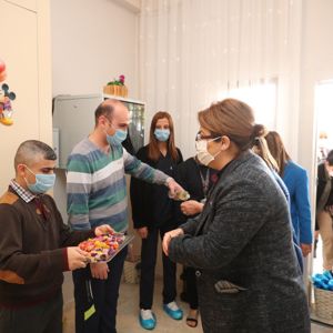 Bakanımız Derya Yanık, Gaziantep’te Yetim Konutları'nın Kura Törenine Katıldı - fotoğraf 1