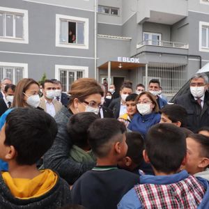 Bakanımız Derya Yanık, Gaziantep’te Yetim Konutları'nın Kura Törenine Katıldı - fotoğraf 9