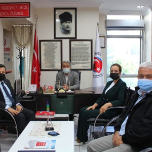 İl Müdürümüz Osman Toprakçı, Muğla Şehit Aileleri Yardımlaşma ve Dayanışma Derneğini ziyaret etti. - fotoğraf 2