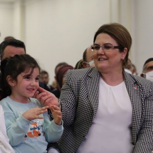 Bakanımız Yanık Şehit Aileleriyle Buluştu - fotoğraf 2
