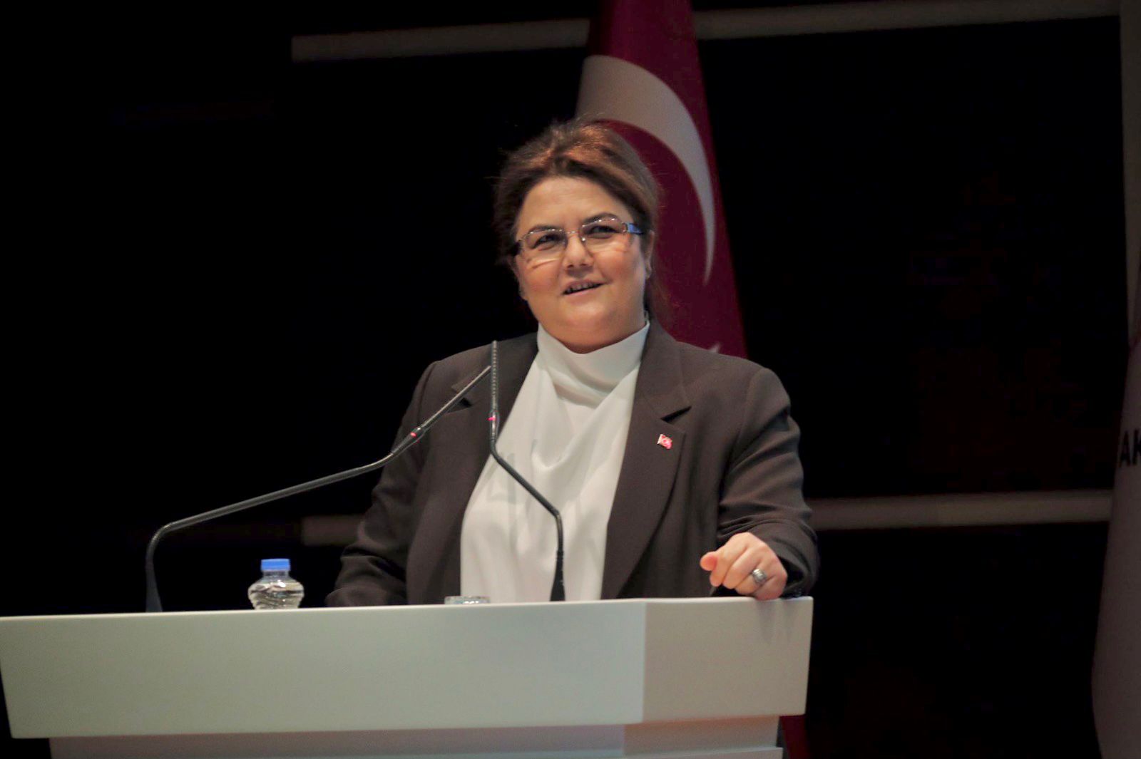 Bakanımız Derya Yanık, Kuruluştan Bugüne İl Kadın Kolları Başkanları Vefa Programı'na Katıldı